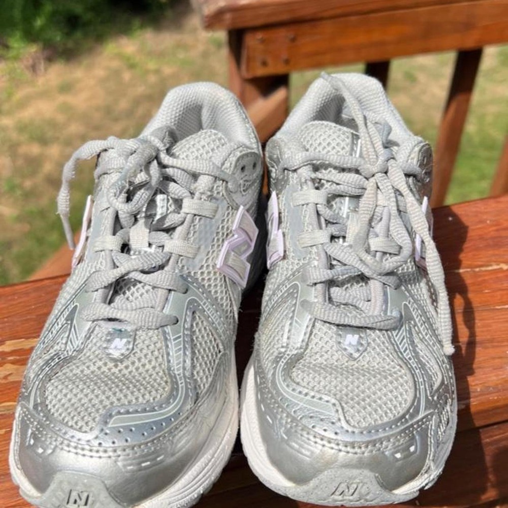 New Balance 1906R Youth 1 Silver Light Purple White Girls Running Shoes Sneakers